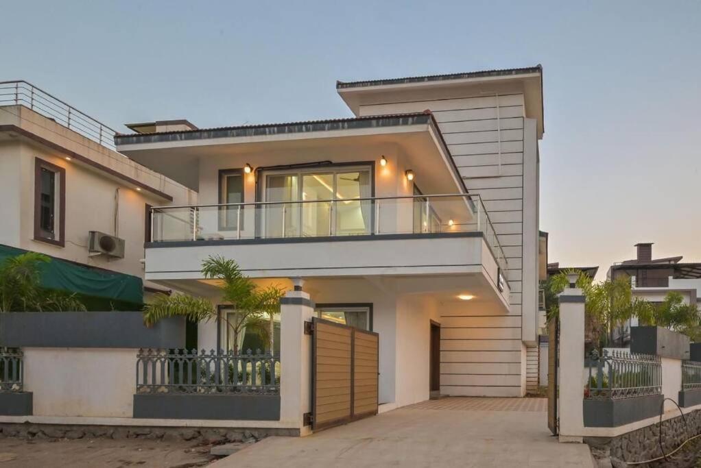 Royal Paradise Villa Lonavala Exterior foto